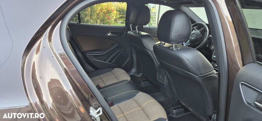 Mercedes-Benz GLA 200 d 4MATIC Aut. - 10