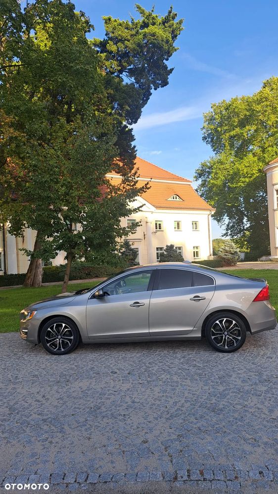 Volvo S60 - 2