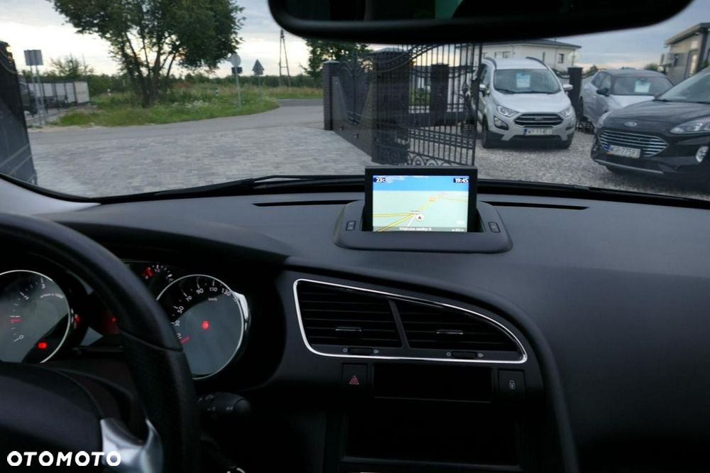 Peugeot 3008 1.2 PureTech GPF Allure S&S - 26