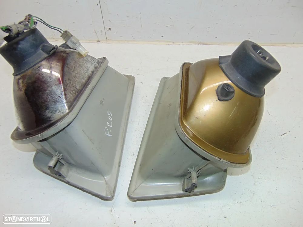 Peugeot 205 faróis - 8