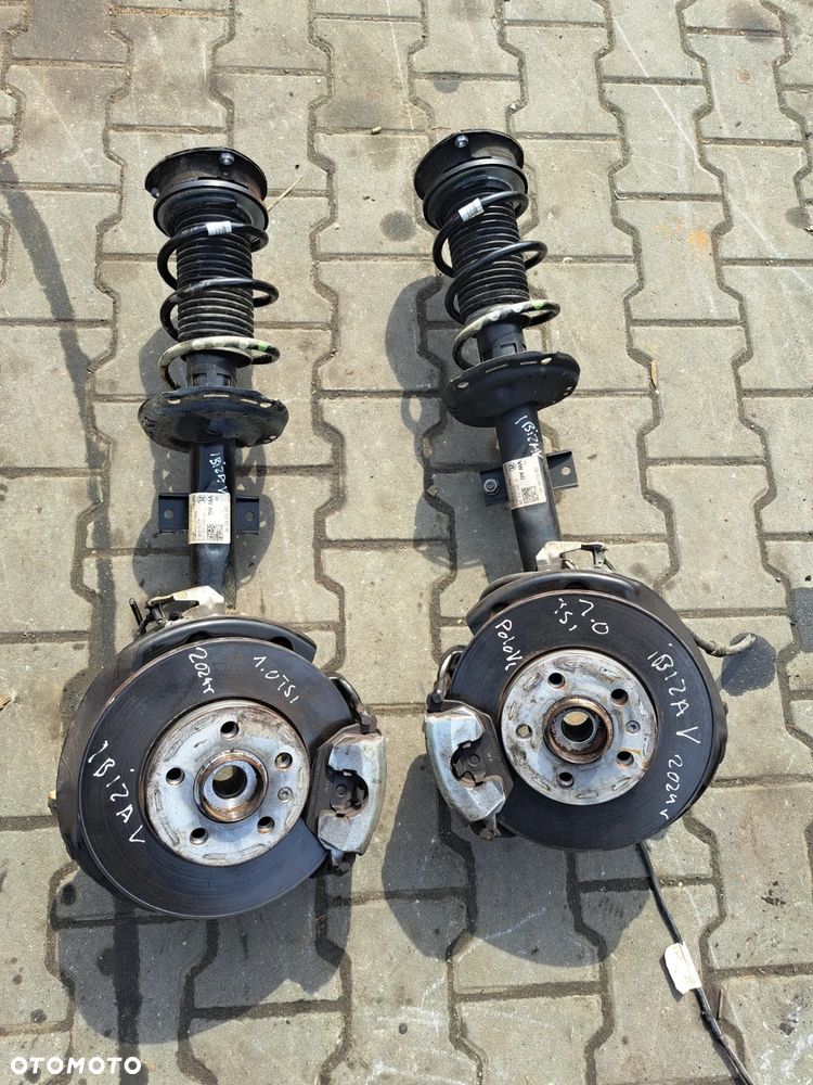 Seat Ibiza V Arona zwrotnica prawa mc-pherson kopyto noga Volkswagen Polo VI 2G0 Fabia IV - 1