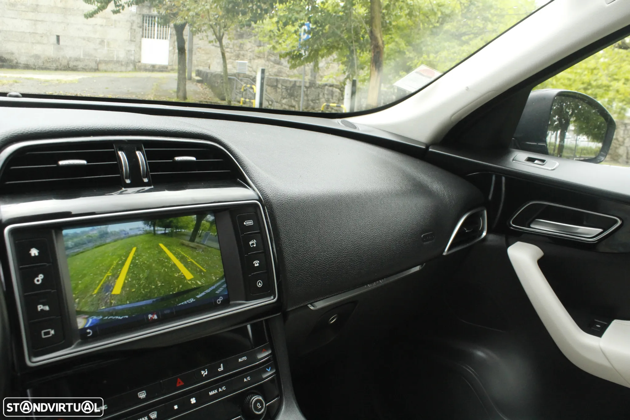 Jaguar F-Pace 2.0 i4D Prestige Aut. - 23