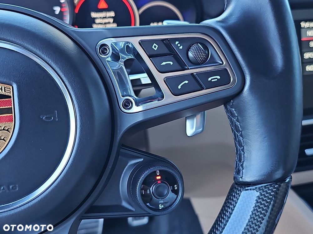 Porsche Cayenne - 17