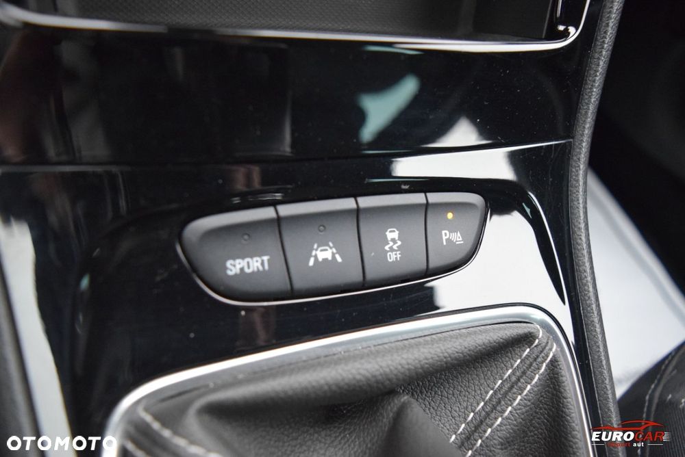 Opel Astra 1.4 T Dynamic - 28