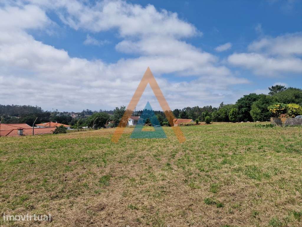 Terreno para construção de várias moradias - Grande imagem: 2/8