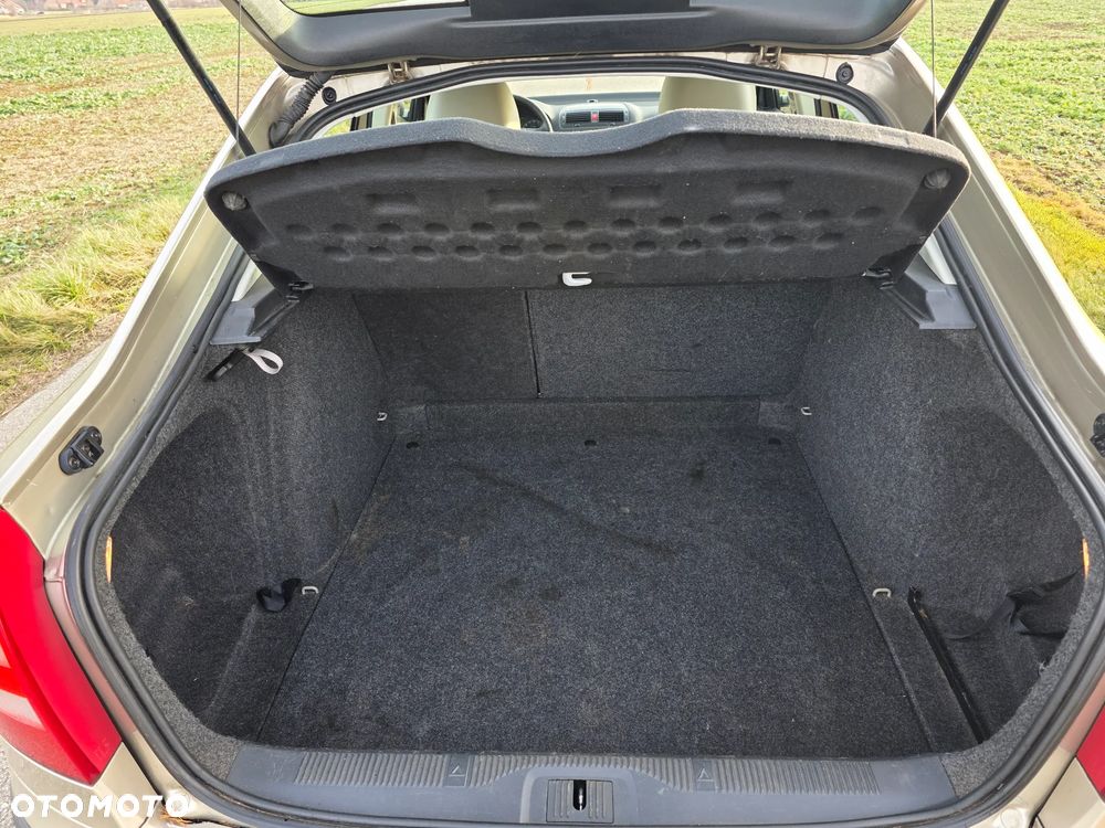 Skoda Octavia 1.6 IMPULS EDITION - 10