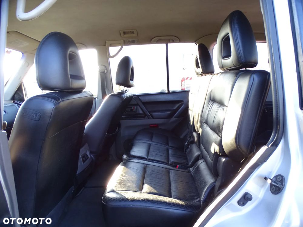Mitsubishi Pajero 3.2 DID 7os - 18