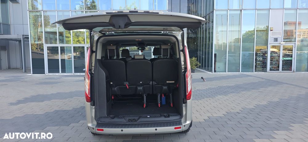 Ford Tourneo Custom - 9