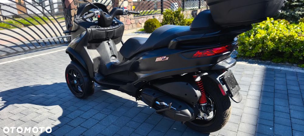 Piaggio MP-3 - 7