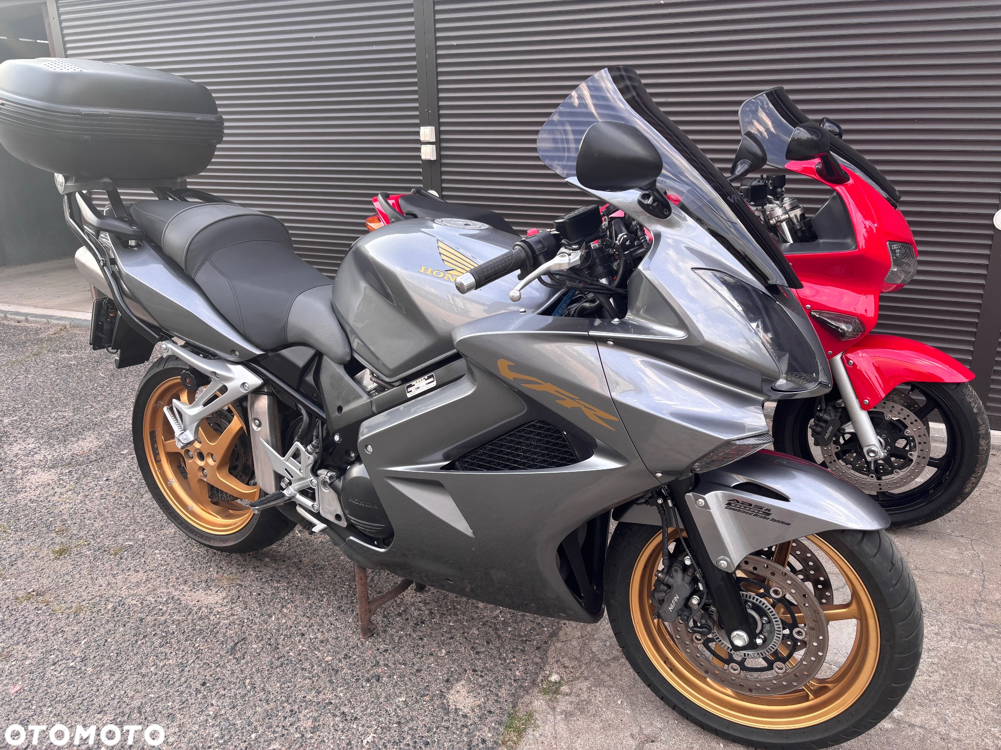 Honda VFR - 7