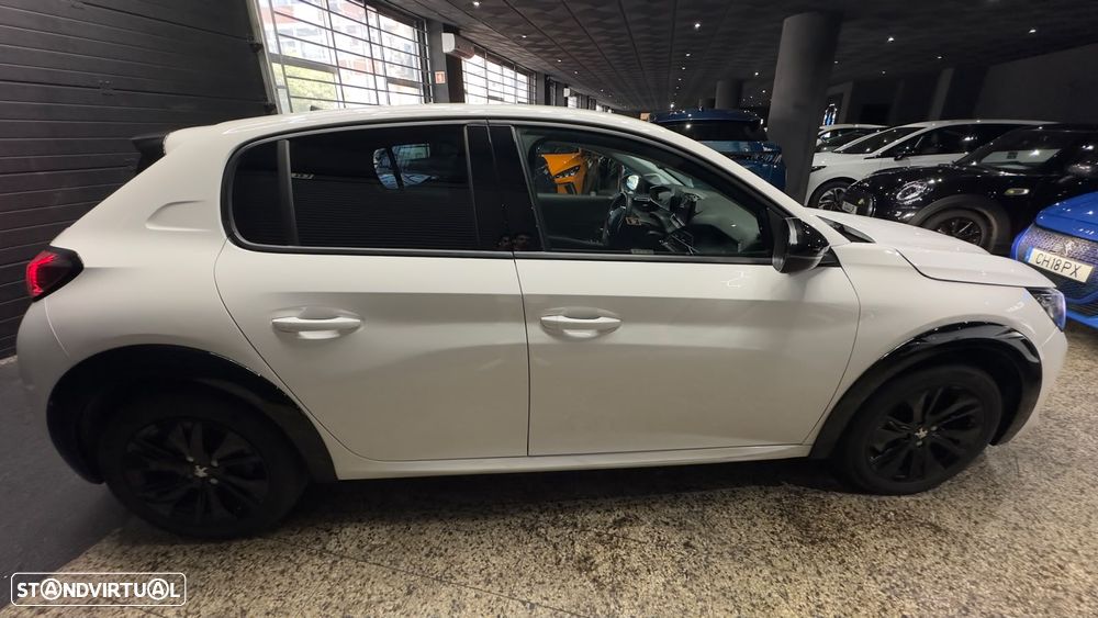 Peugeot e-208 Allure Pack - 6