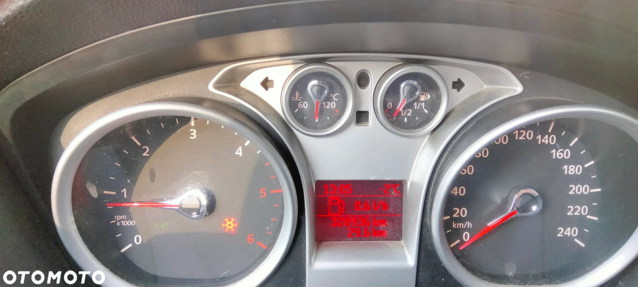 Ford Focus C-Max 1.8 TDCi Ghia - 9