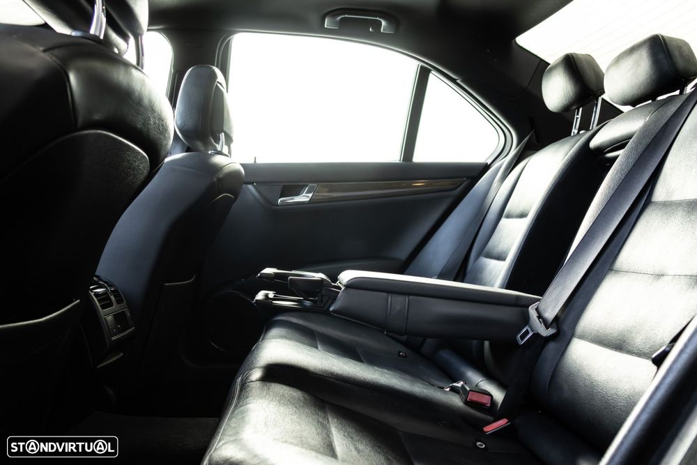 Mercedes-Benz C 320 - 32