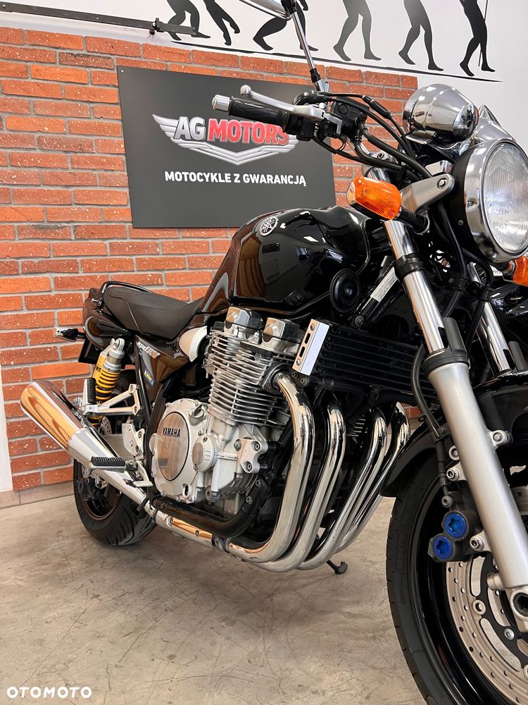 Yamaha XJR - 6
