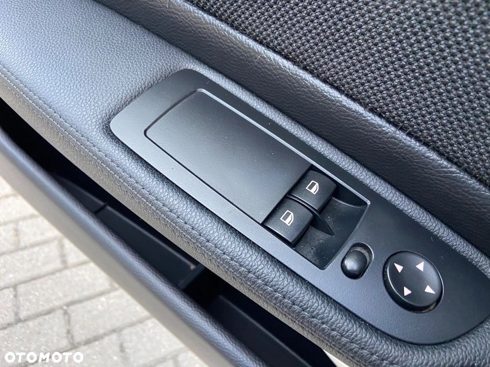 BMW Seria 1 116i - 20