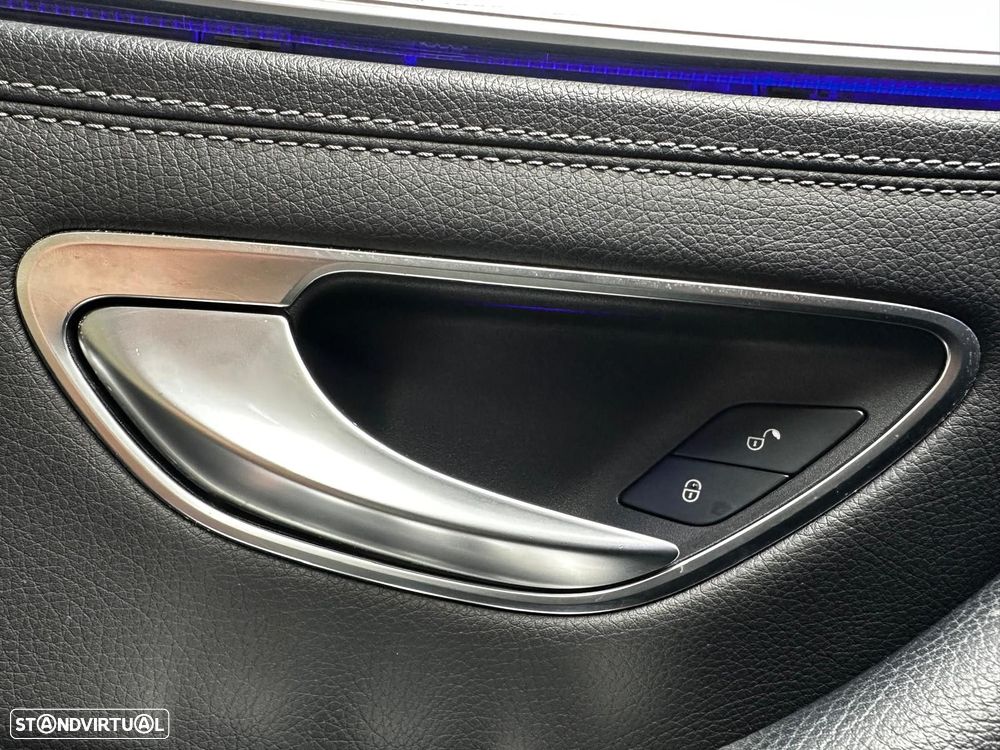 Mercedes-Benz E 220 d AMG designo - 23