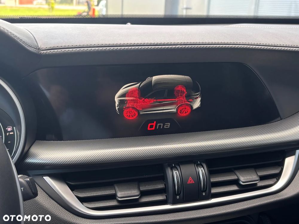 Alfa Romeo Stelvio - 31