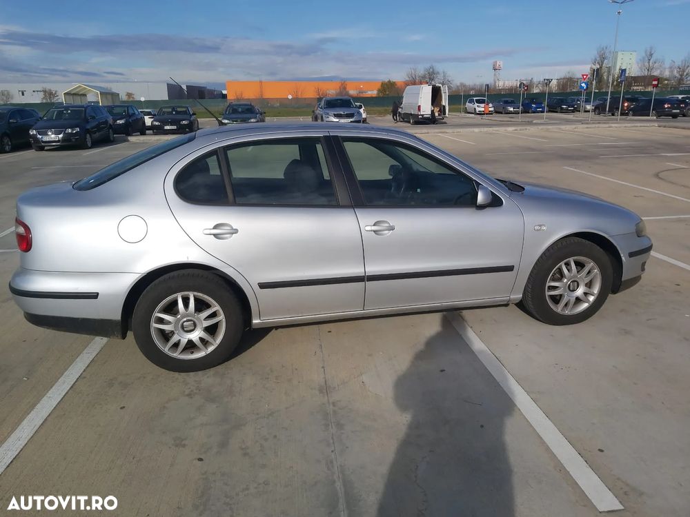 Seat Toledo 1.6 Signo - 4