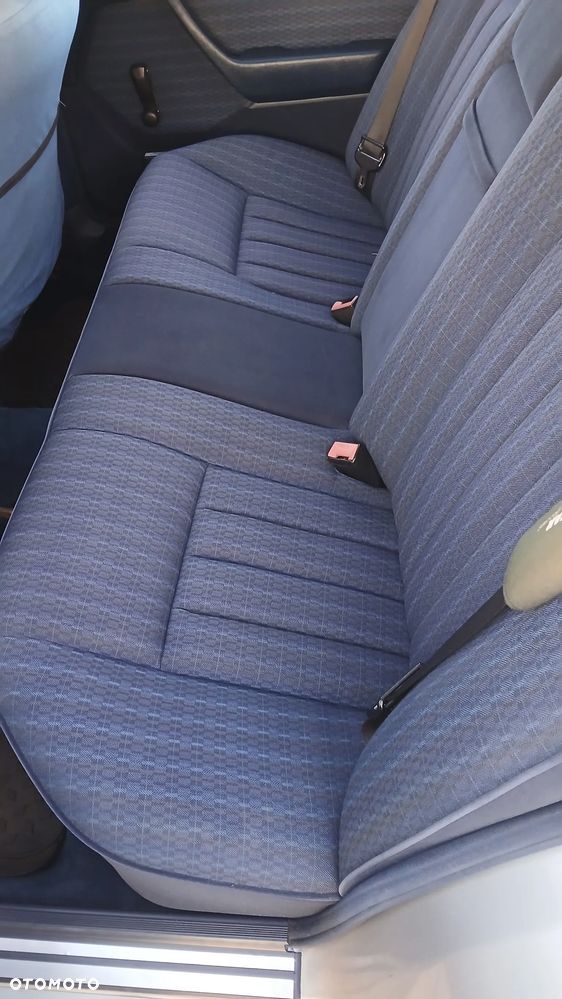 Mercedes-Benz W124 (1984-1993) - 11