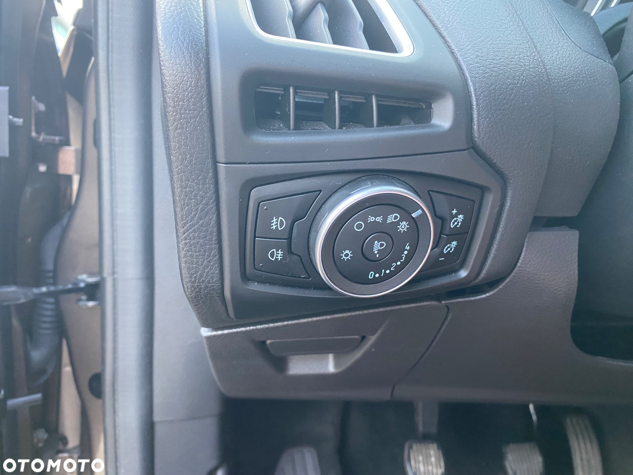 Ford Focus 1.0 EcoBoost Start-Stopp-System COOL&CONNECT DESIGN - 26