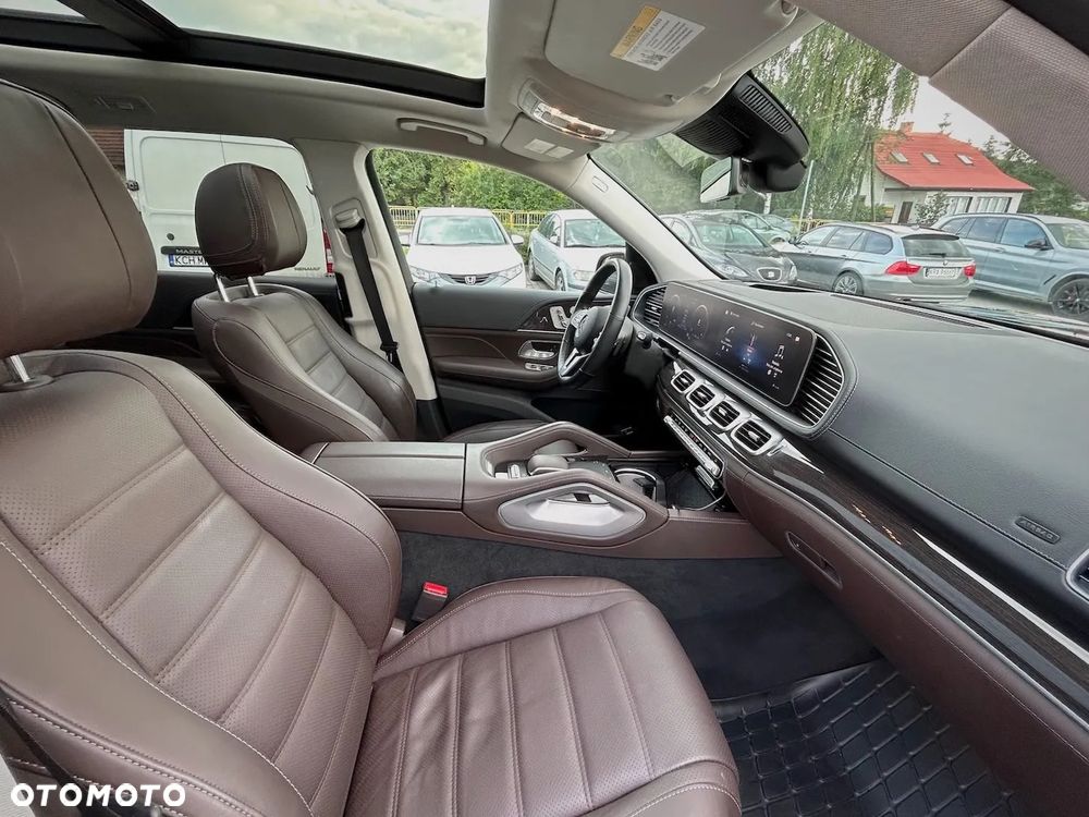 Mercedes-Benz GLS - 16