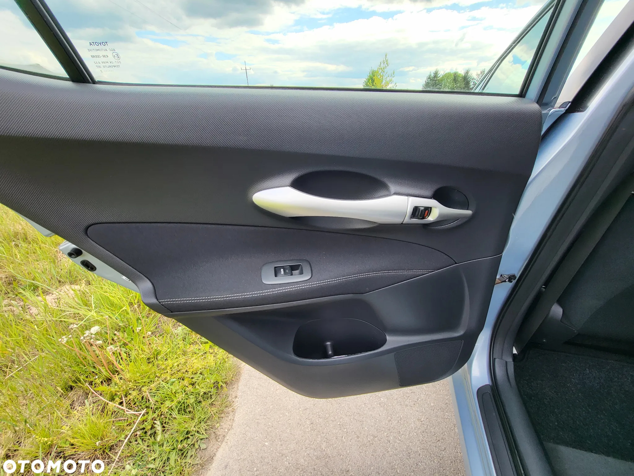 Toyota Auris 1.8 HSD Prestige NAVI - 26