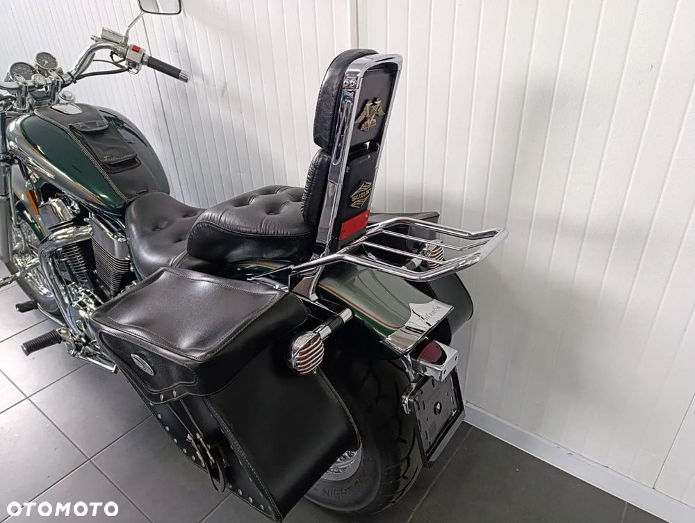 Suzuki Intruder - 13