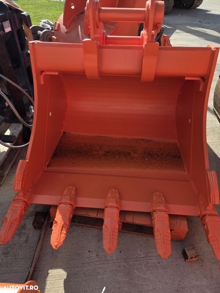 Hitachi ZX135US-6, 16t,2019, 3.736h, ROTIRE IN GABARIT, LAMA, 2 inst hidr pe brate, PADURI NOI, consum mediu 9,5l/h, Gresare automata, CUPLA RAPIDA +CUPE EXCARE+Cupa taluz, latime 2,5m, Camere spate si laterale, posibil leasing 3 ani, PROMOTIE 86.900 EUR+Tva - 2