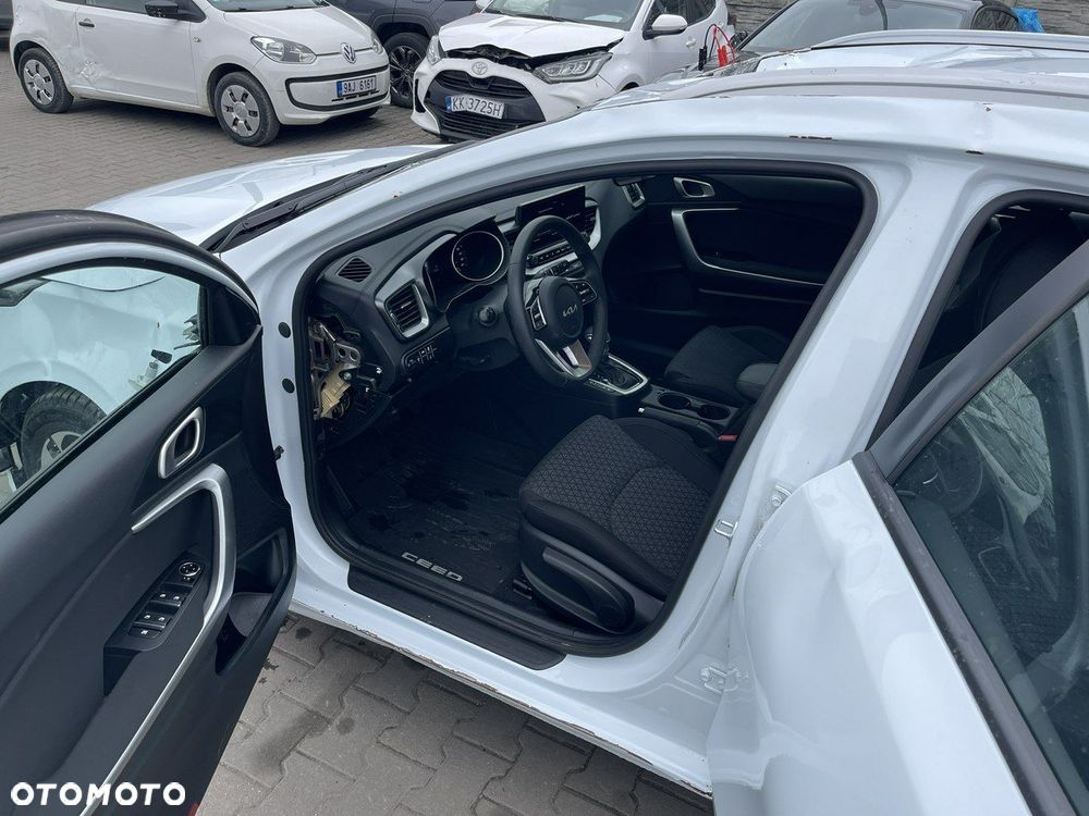 Kia Ceed 1.5 T-GDI DCT7 OPF Spirit - 6