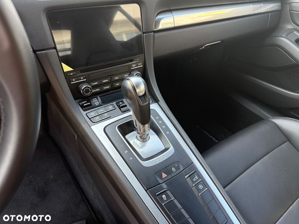 Porsche 718 Cayman GPF PDK - 9