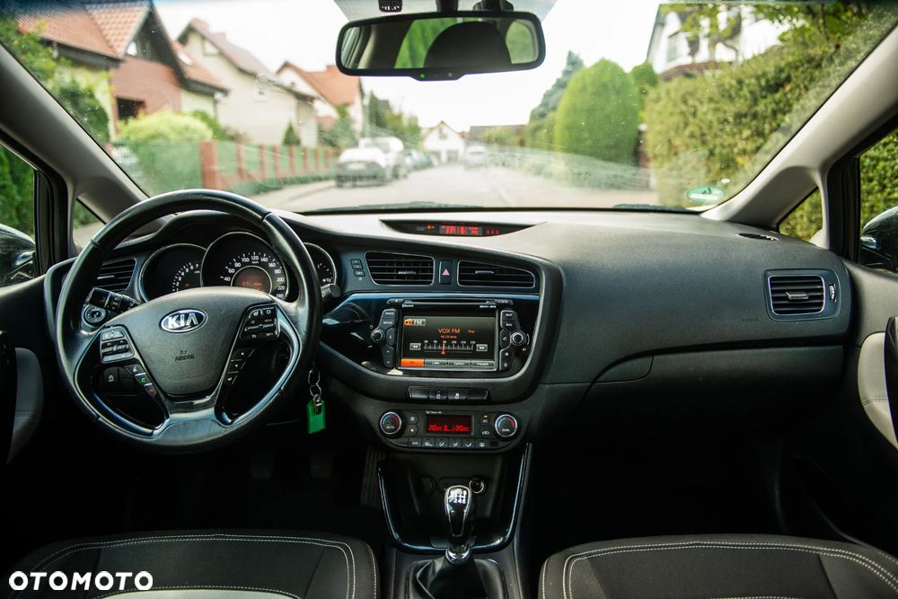 Kia Ceed 1.6 GDI Platinum Edition - 29