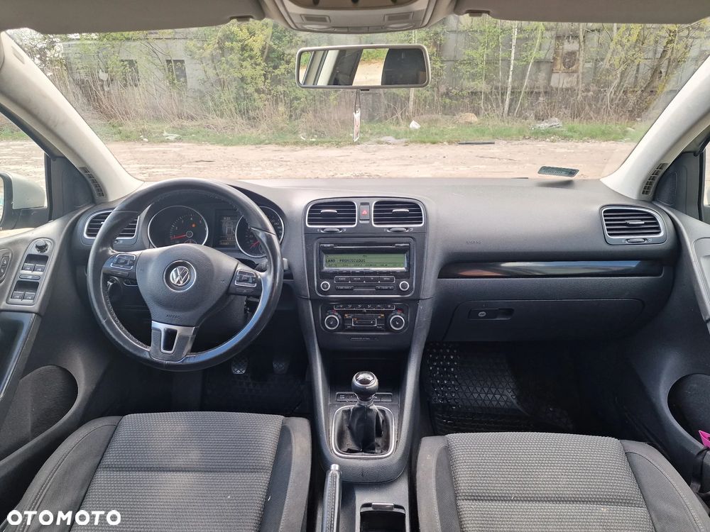 Volkswagen Golf 1.6 Comfortline - 11