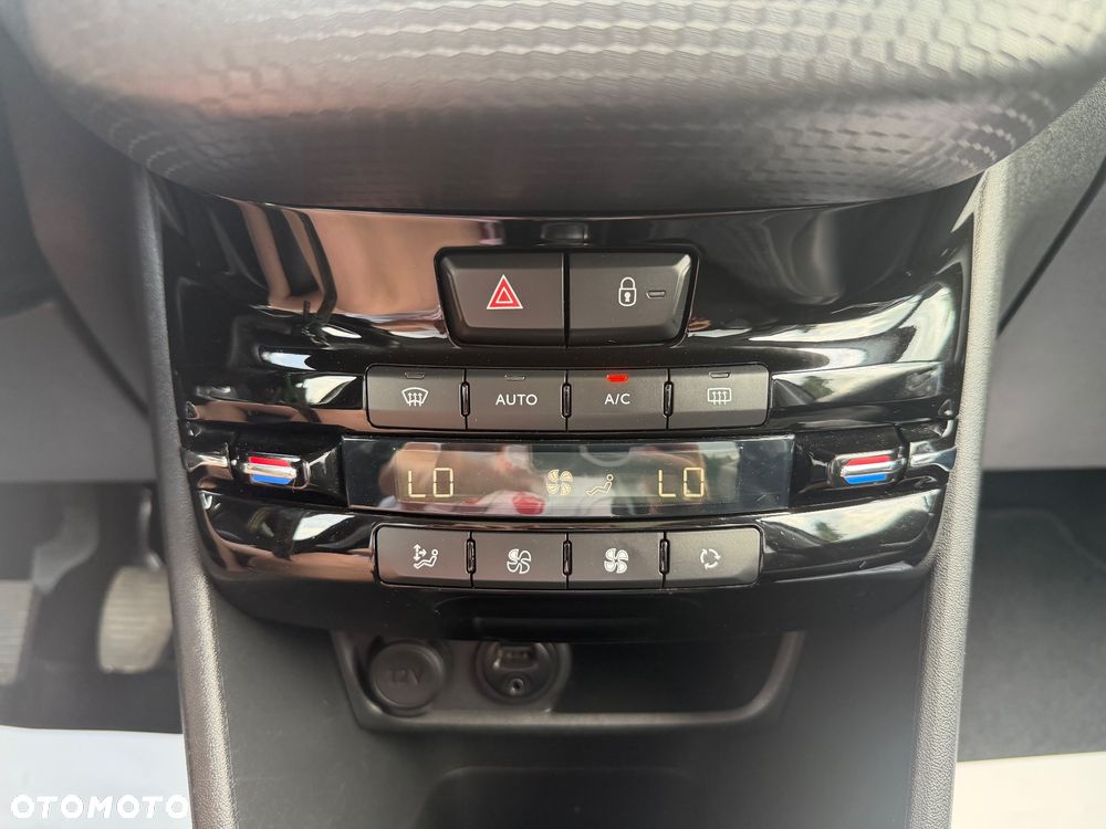 Peugeot 2008 PureTech 110 Stop&Start Allure - 29
