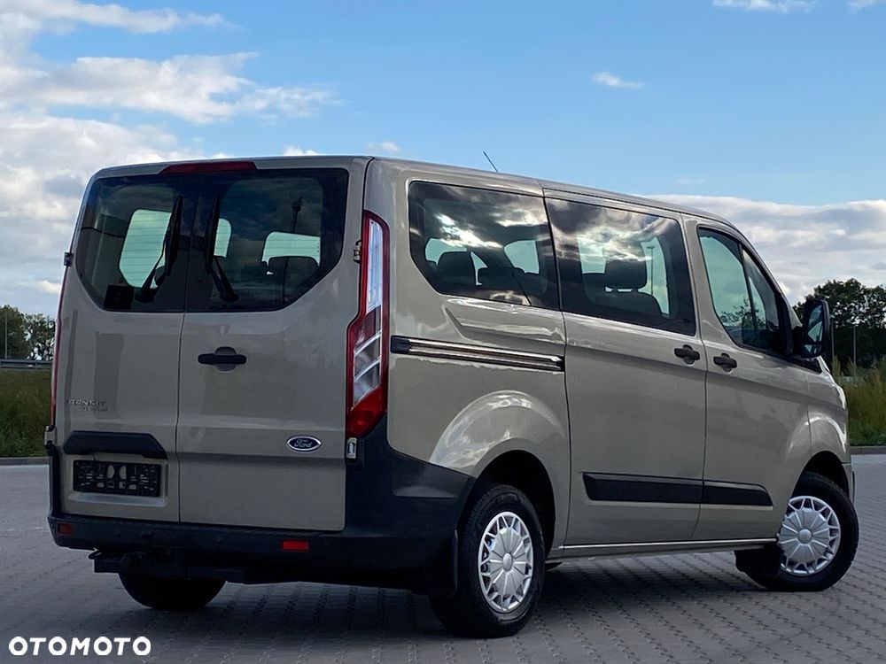 Ford Tourneo Custom - 18
