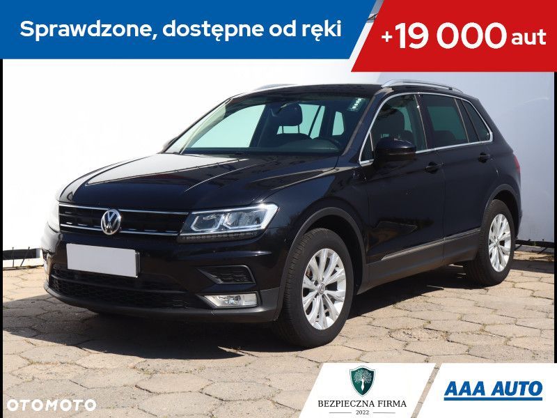 Volkswagen Tiguan - 1