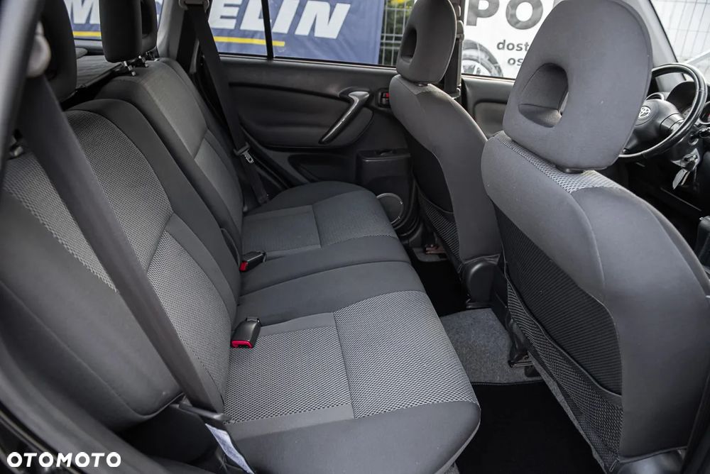 Toyota RAV4 - 18
