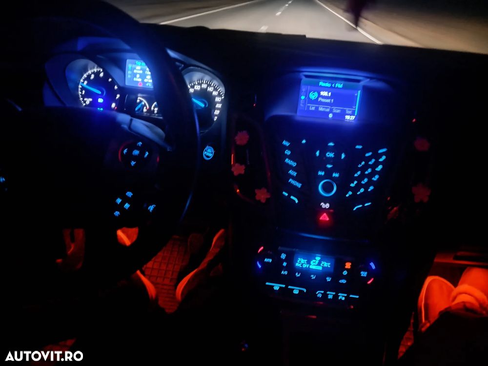 Ford Focus - 8