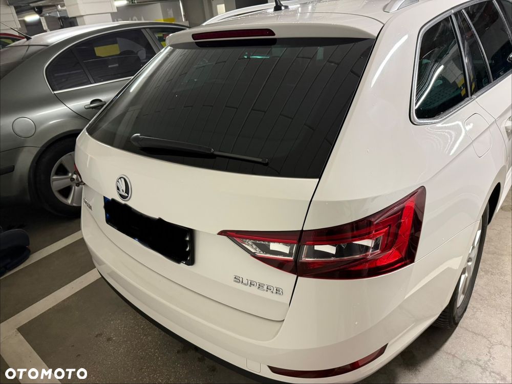 Skoda Superb 1.8 TSI Ambition DSG - 16