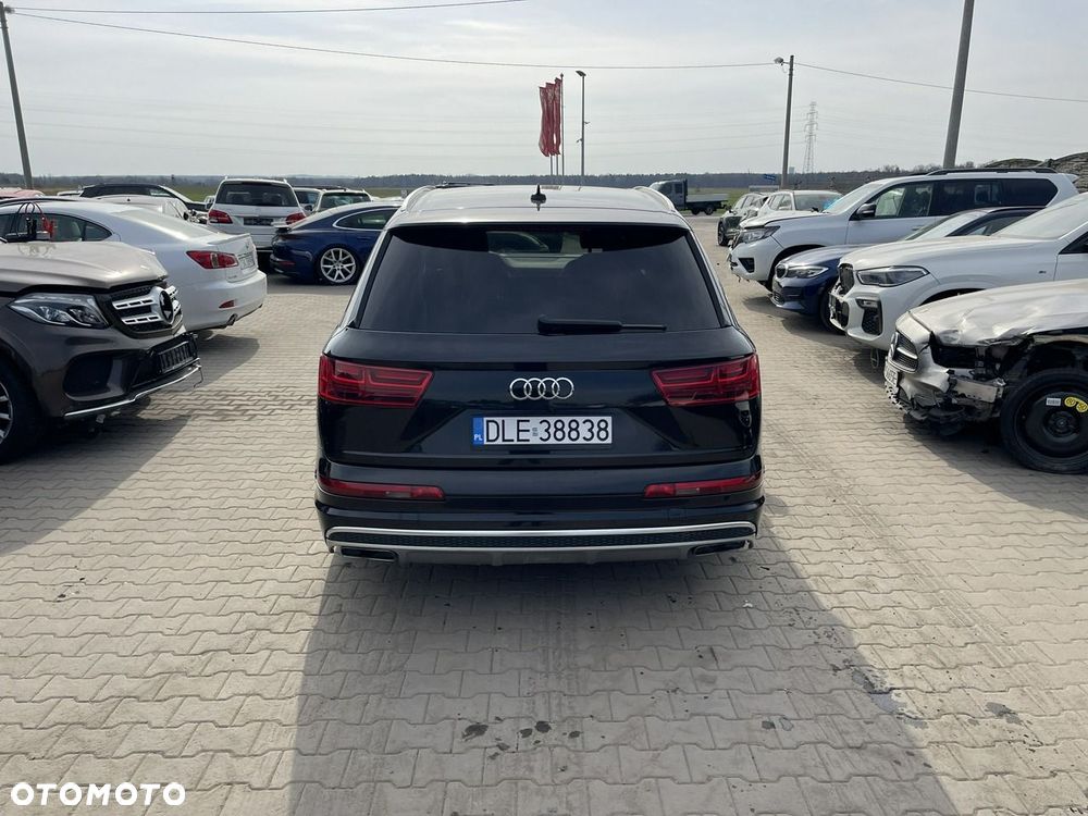 Audi Q7 3.0 TDI Quattro Tiptronic - 6
