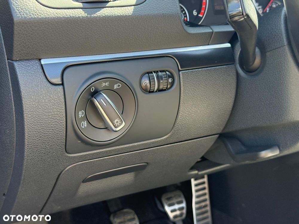 Volkswagen Eos 2.0 TDI DPF BlueMotion Technology Sport & Style - 29