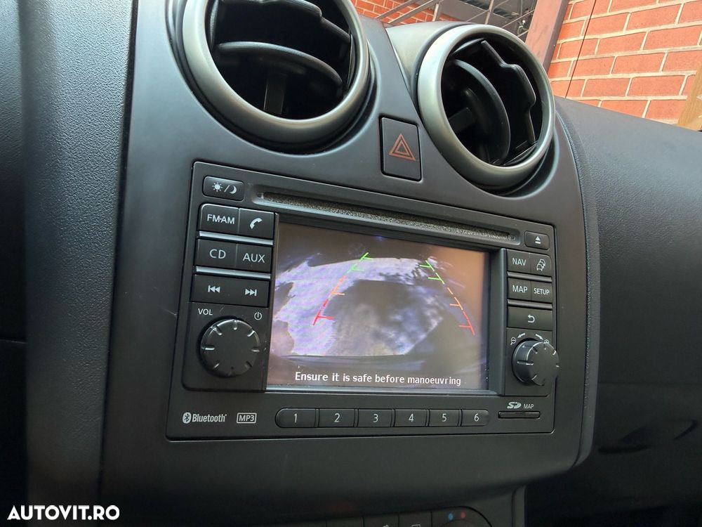Nissan Qashqai 1.6 DCI TEKNA - 10