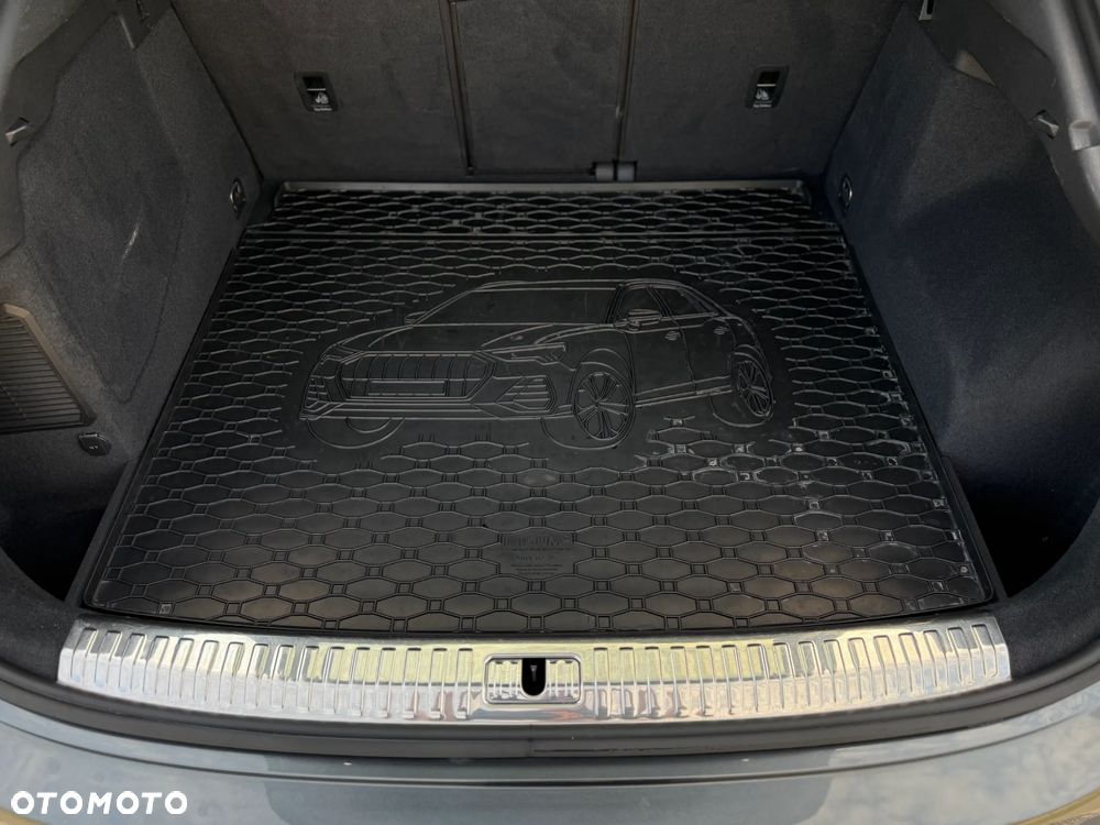 Audi Q3 45 TFSI e S Line S tronic - 20