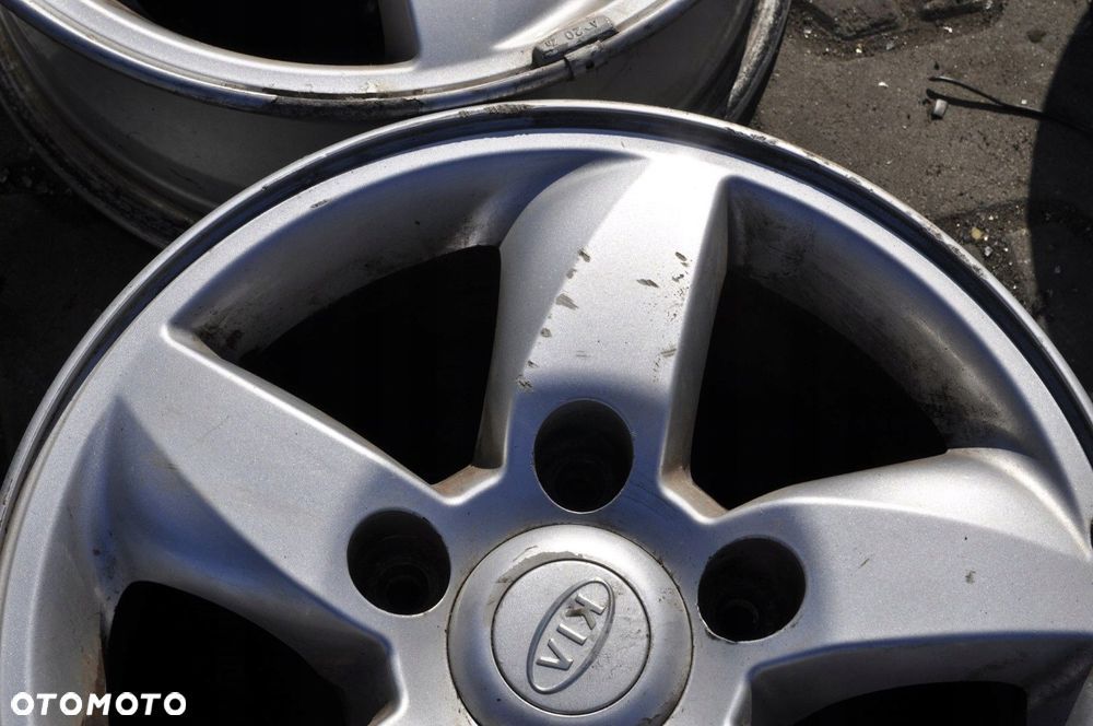 KIA  FELGI ALUMINIOWE 16 7.0 ET45 5x139.7 - 8