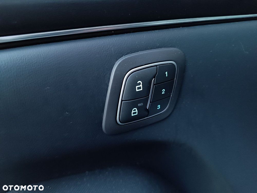 Ford Mustang Mach-E 98kWh AWD - 26