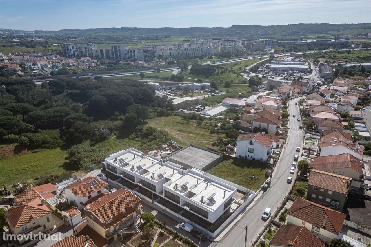 Moradia T4 com Acabamentos Premium — Fanqueiro, Loures - Grande imagem: 3/50