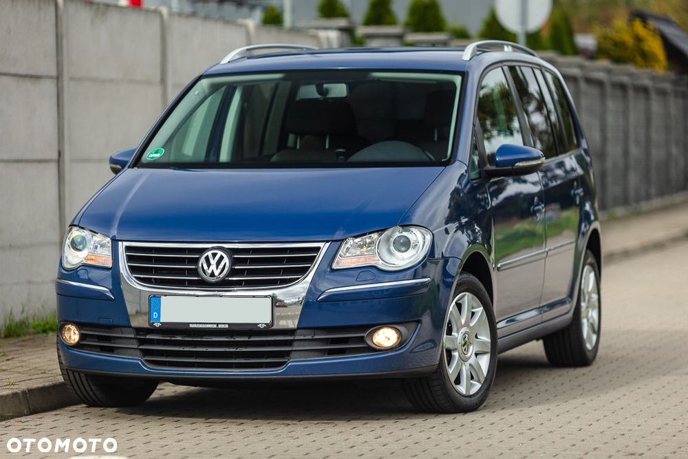 Volkswagen Touran 2.0 TDI DPF Highline - 1