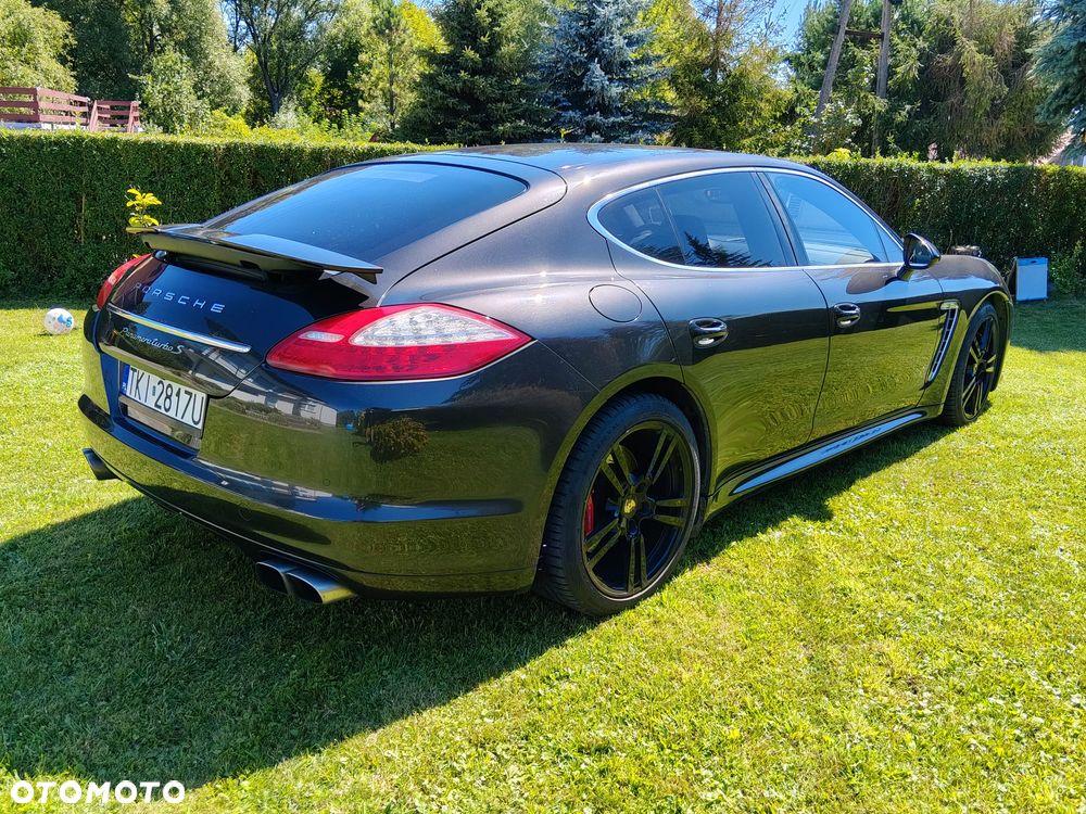 Porsche Panamera Turbo S - 9
