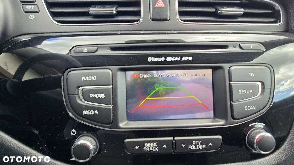 Kia Ceed - 37