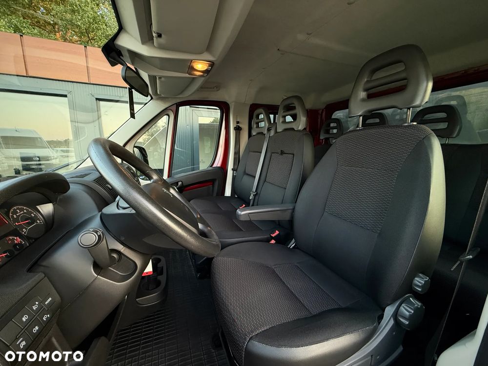 Peugeot Boxer 2.2 HDI /123.914KM PRZEBIEG /  2020 ROK PRODUKCJI / Doka Brygadówka Podwójna Kabina 7-osobowa / Bezwypadkowy / ZAREJESTROWANY W PL - 21
