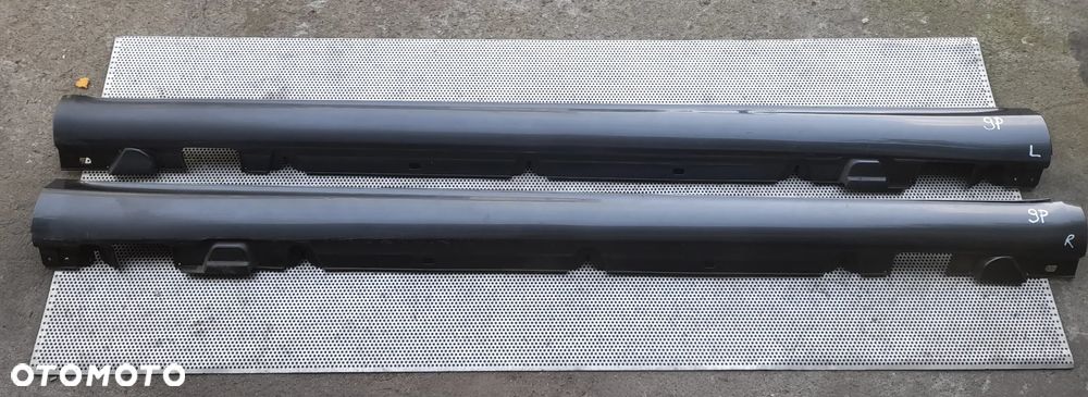 Mercedes W205 C Kombi Avantgarde Próg Lewy Prawy Listwa Progowa Lewa i Prawa